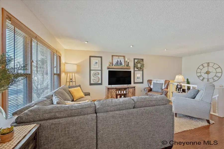 609 Western Hills Blvd, Cheyenne, WY 82009 - #3