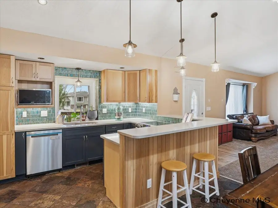 2524 Plain View Rd, Cheyenne, WY 82009 - #3