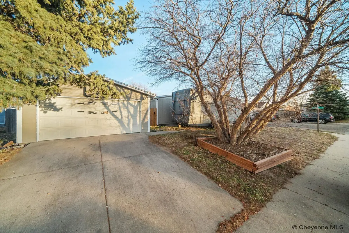 2403 Helen Ave, Cheyenne, WY 82007 - #1