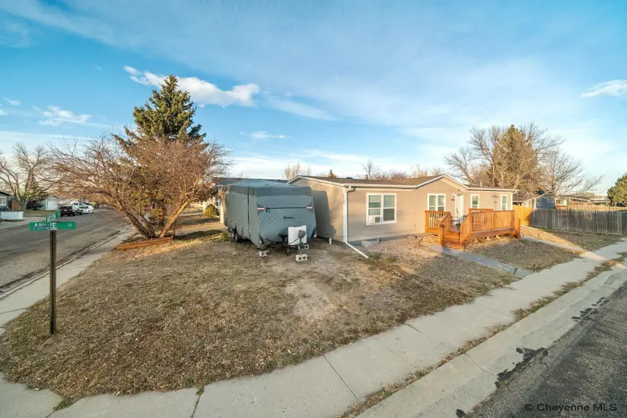 2403 Helen Ave, Cheyenne, WY 82007 - #3