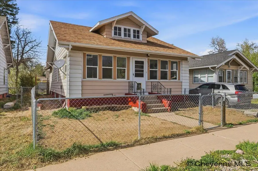 612 W 27th St, Cheyenne, WY 82001 - #2