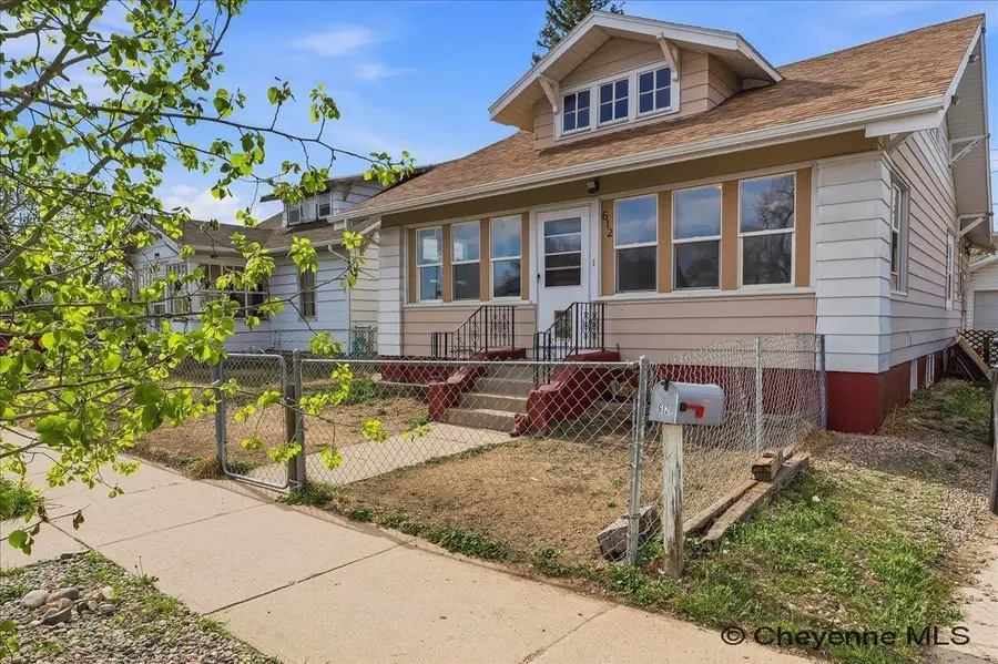 612 W 27th St, Cheyenne, WY 82001 - #3