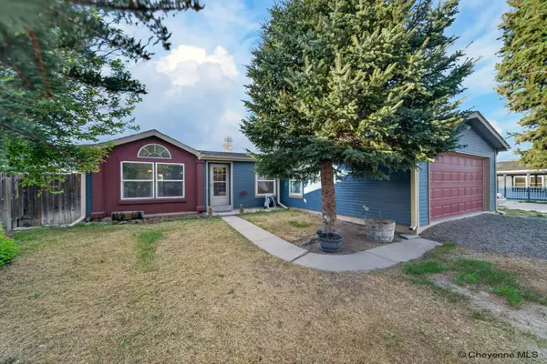 714 Sunridge Dr, Cheyenne, WY 82007
