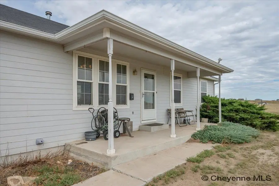 3726 Chuck Wagon Rd, Cheyenne, WY 82009 - #3