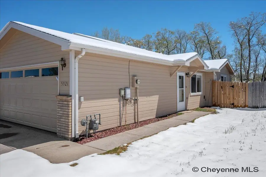 5921 Atlantic Dr, Cheyenne, WY 82001 - #3