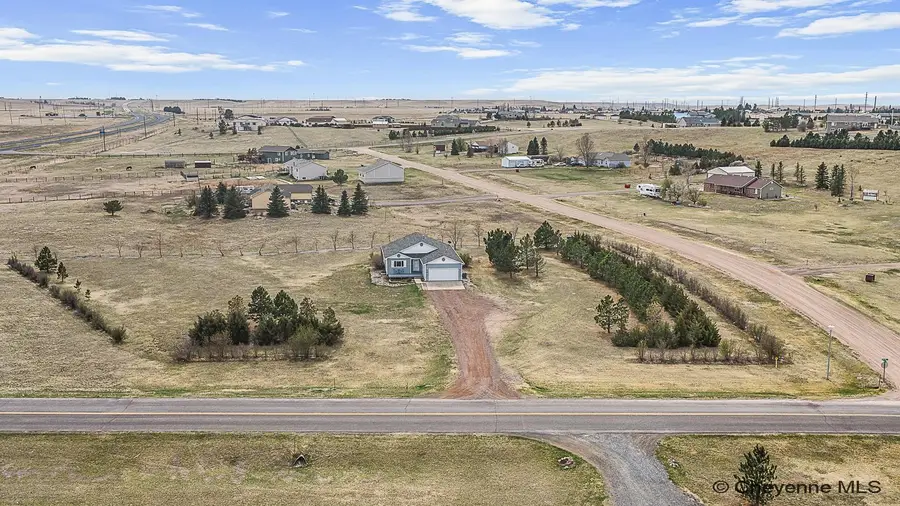 205 Dayshia Ln, Cheyenne, WY 82007 - #2