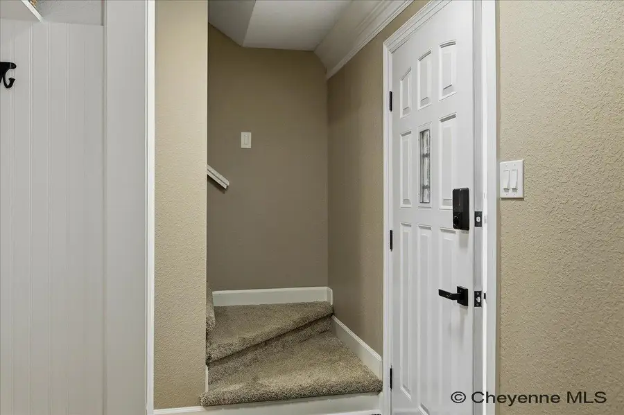 929 New Bedford Dr, Cheyenne, WY 82009 - #3