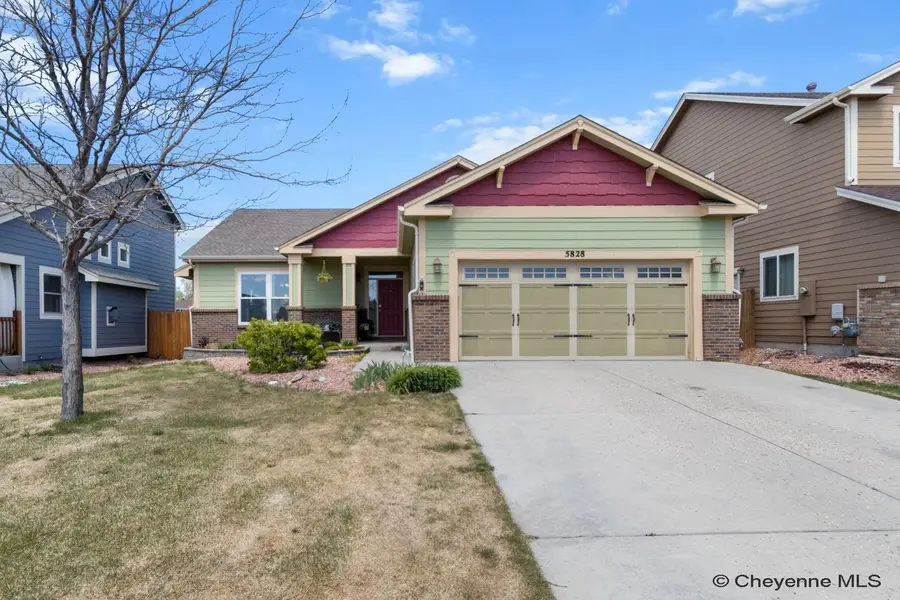 5828 Kenosha St, Cheyenne, WY 82001 - #2