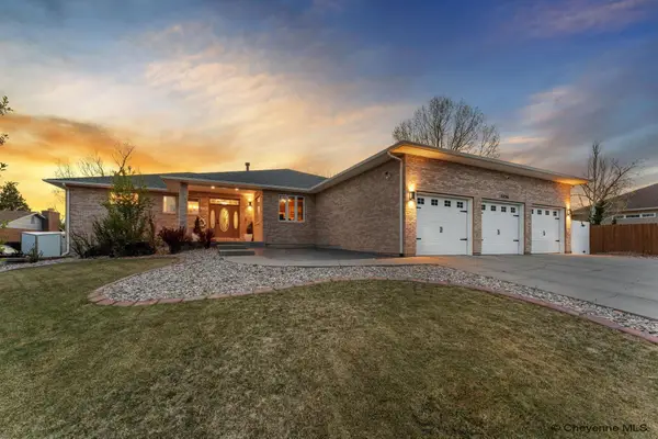 5736 Blue Bluff, Cheyenne, WY 82009