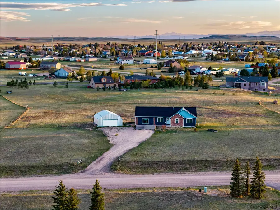 563 Weatherby Dr, Cheyenne, WY 82007 - #2