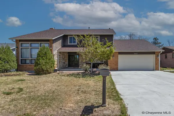 5417 Gateway Dr, Cheyenne, WY 82009