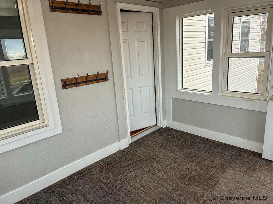 208 Russell Ave, Cheyenne, WY 82007 - #2