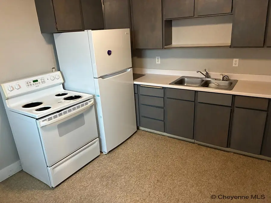 208 Russell Ave, Cheyenne, WY 82007 - #3