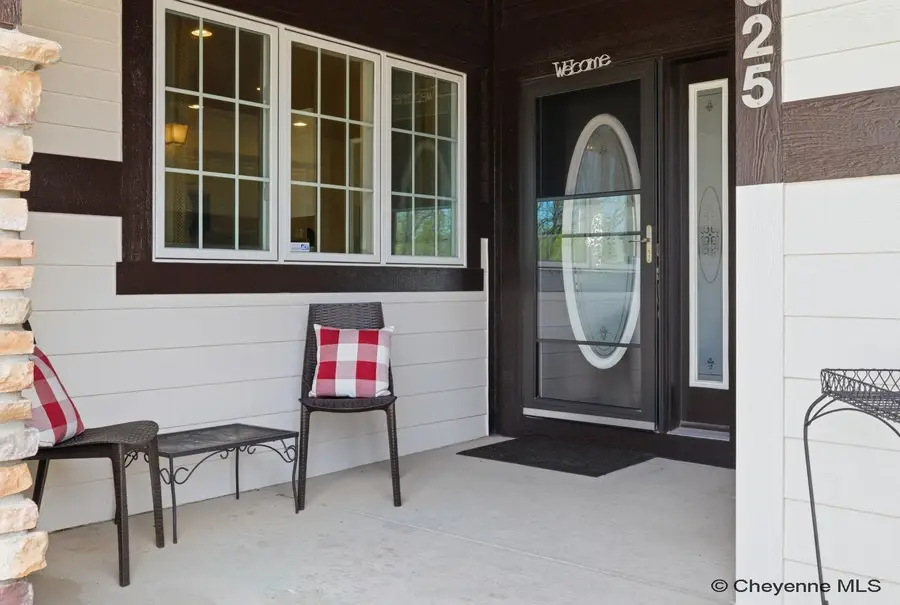 925 Whispering Hills, Cheyenne, WY 82009 - #3