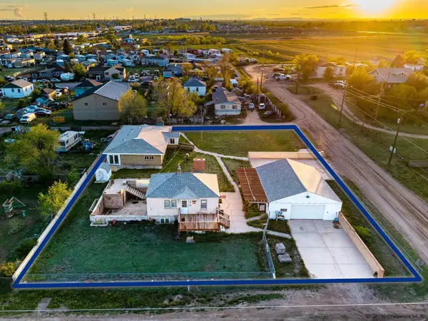 212 Avenue C-4, Cheyenne, WY 82007
