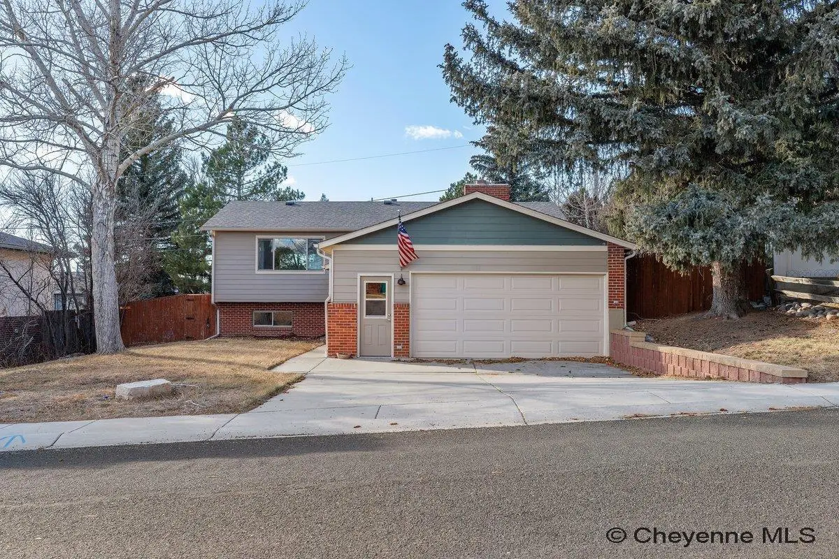 6538 Moreland Ave, Cheyenne, WY 82009 - #1
