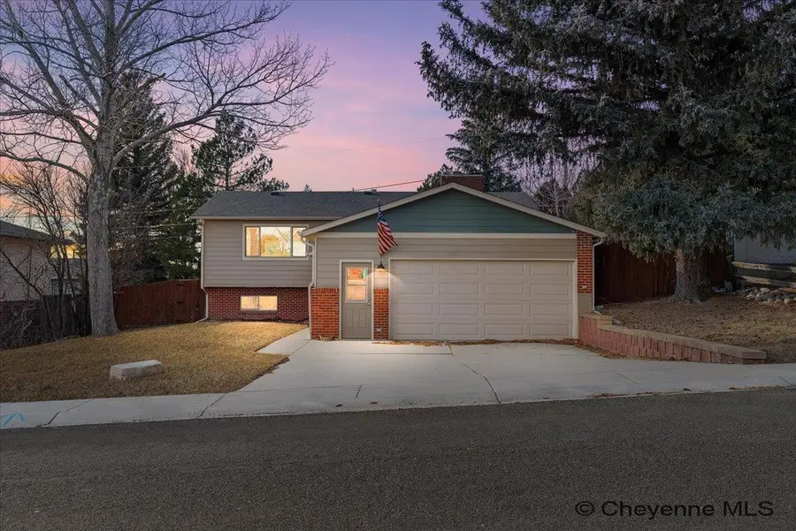 6538 Moreland Ave, Cheyenne, WY 82009 - #2