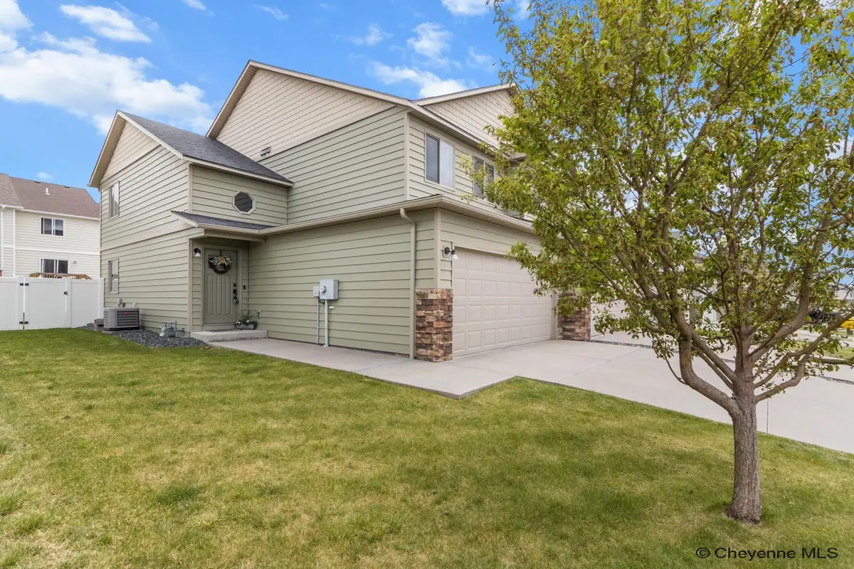 4025 Rain Dancer Trl, Cheyenne, WY 82001 - #1