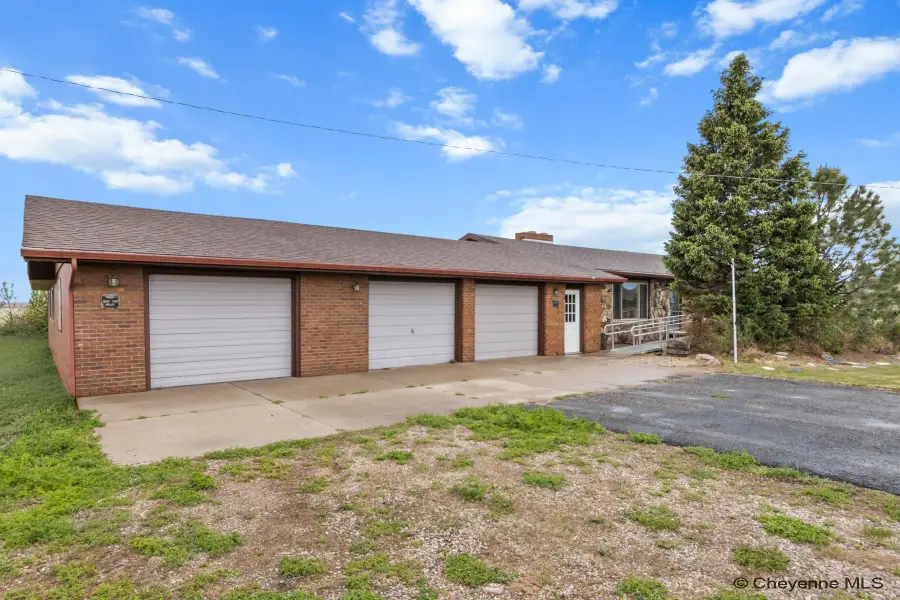 9001 Red Fox Rd, Cheyenne, WY 82009 - #2