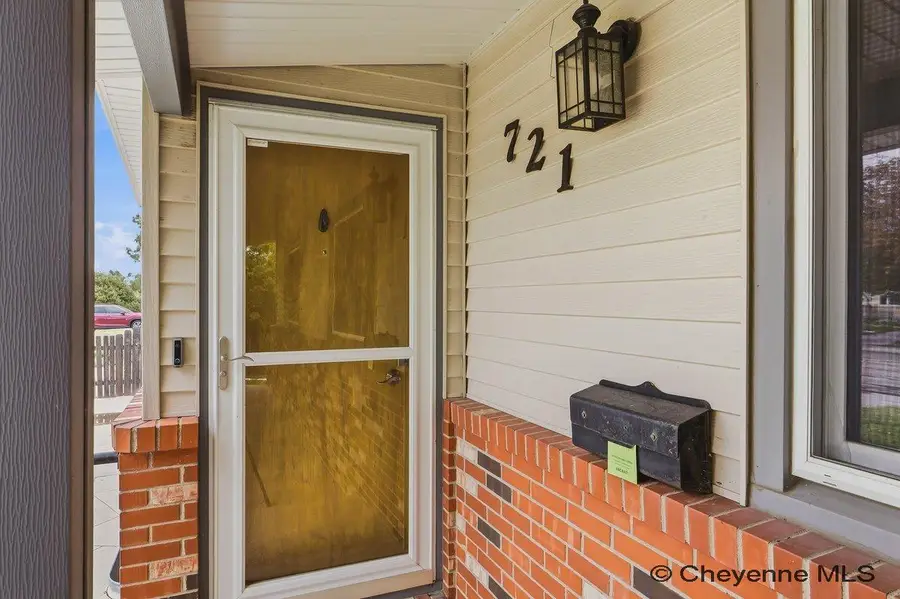 721 Shoshoni St, Cheyenne, WY 82009 - #3