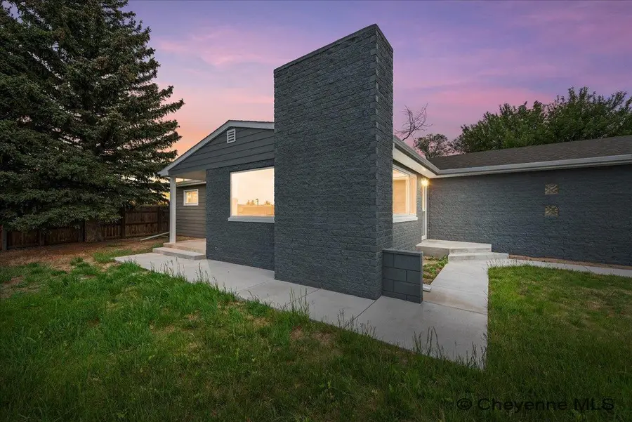 6420 Main St, Cheyenne, WY 82009 - #3
