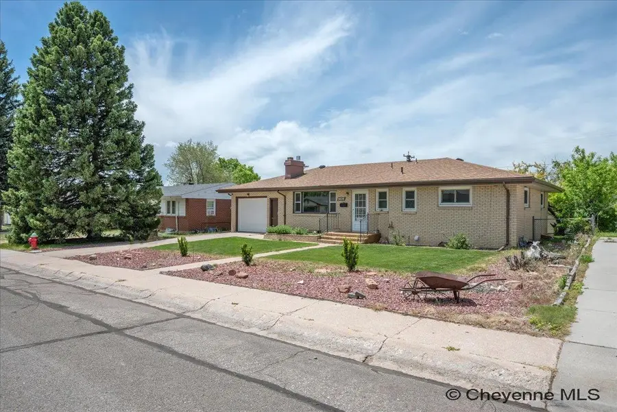 5028 Greybull Ave, Cheyenne, WY 82009 - #2