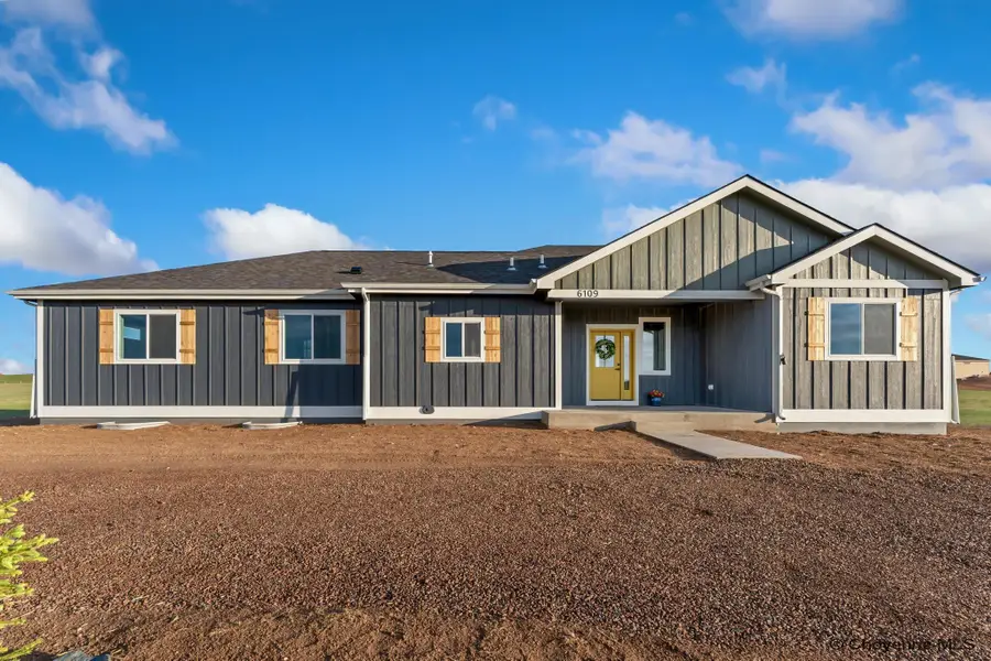 6109 Crazy Horse Rd, Cheyenne, WY 82009 - #2