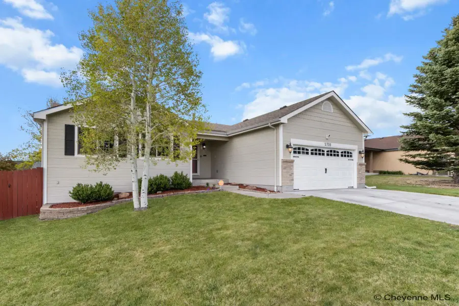 5709 Kennedy Dr, Cheyenne, WY 82001 - #2