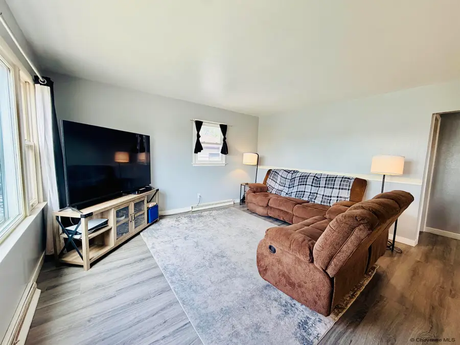 147 Ahrens Ave, Cheyenne, WY 82007 - #3