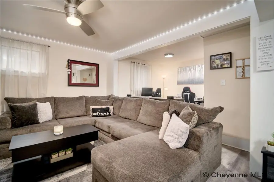 502 W 10th St, Cheyenne, WY 82007 - #3