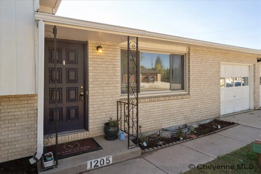 1205 E Carlson St, Cheyenne, WY 82009 - #2