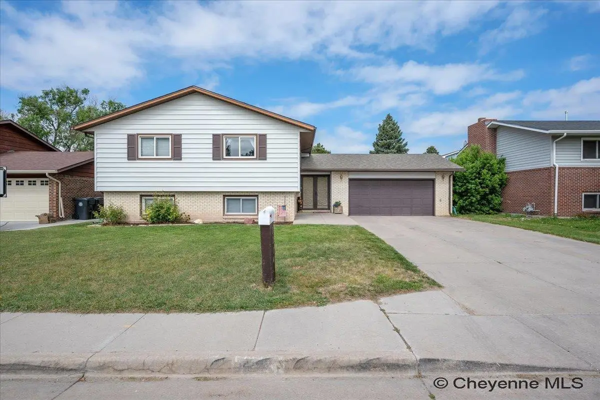 5214 Hickory Pl, Cheyenne, WY 82009 - #1