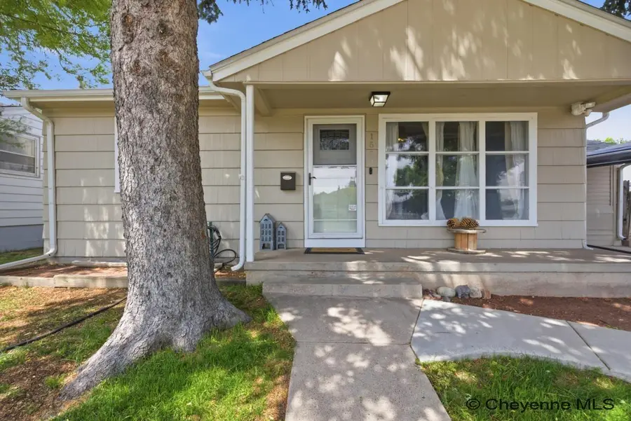1524 Willow Dr, Cheyenne, WY 82001 - #2
