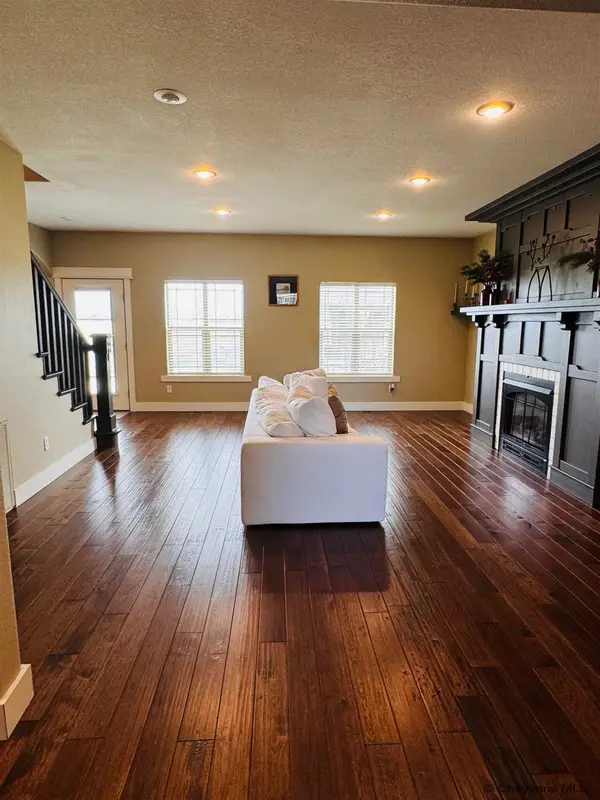 101 Pebble Ln, Torrington, WY 82240