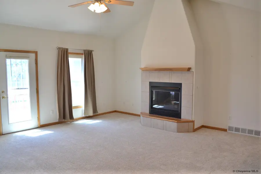 6509 Foxglove Dr, Cheyenne, WY 82009 - #2