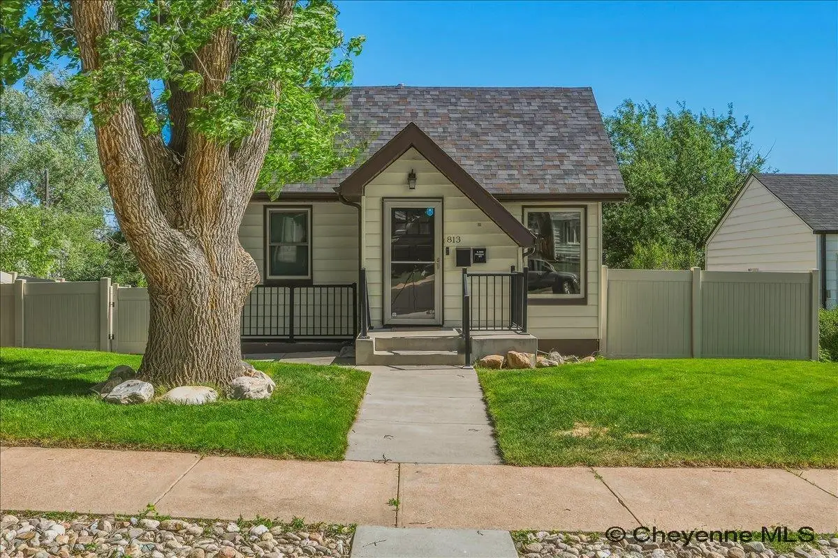 813 W 2nd Ave, Cheyenne, WY 82001 - #1