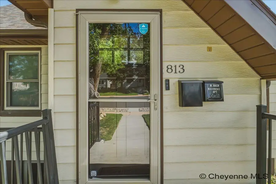 813 W 2nd Ave, Cheyenne, WY 82001 - #3
