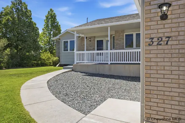 327 Cody St, Cheyenne, WY 82009