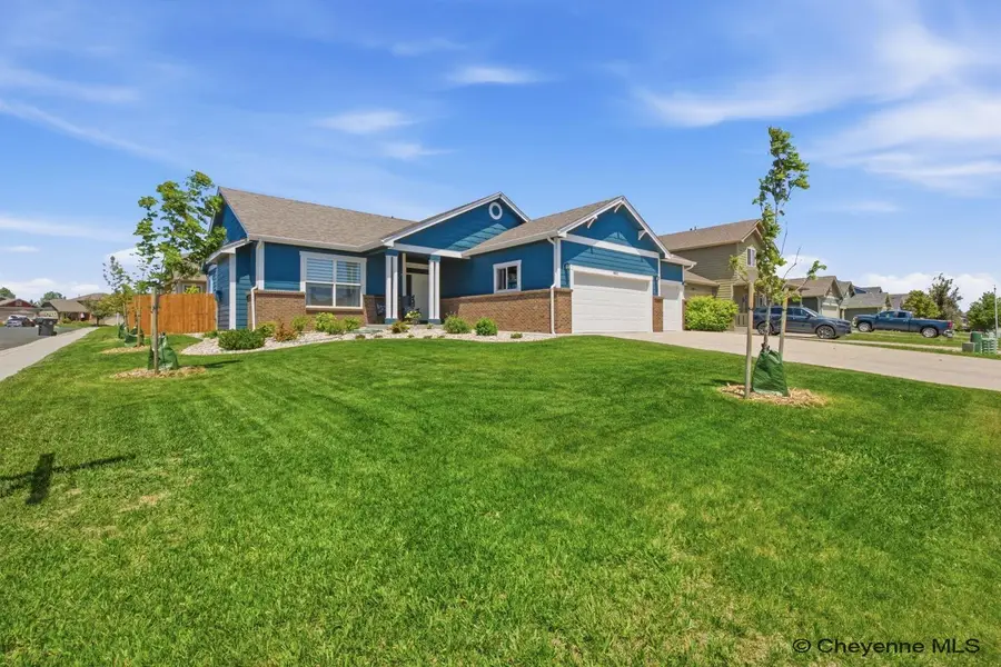 5802 Dakota Dr, Cheyenne, WY 82001 - #2