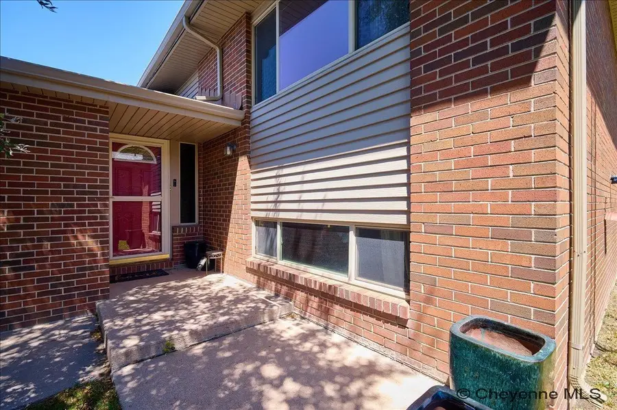 518 Andra Ct, Cheyenne, WY 82009 - #3