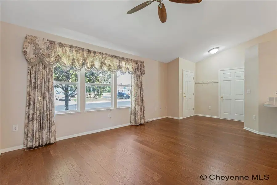 4131 Weathertop Ave, Cheyenne, WY 82001 - #3