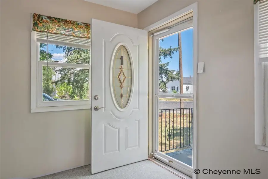 522 E 2nd St, Cheyenne, WY 82007 - #3