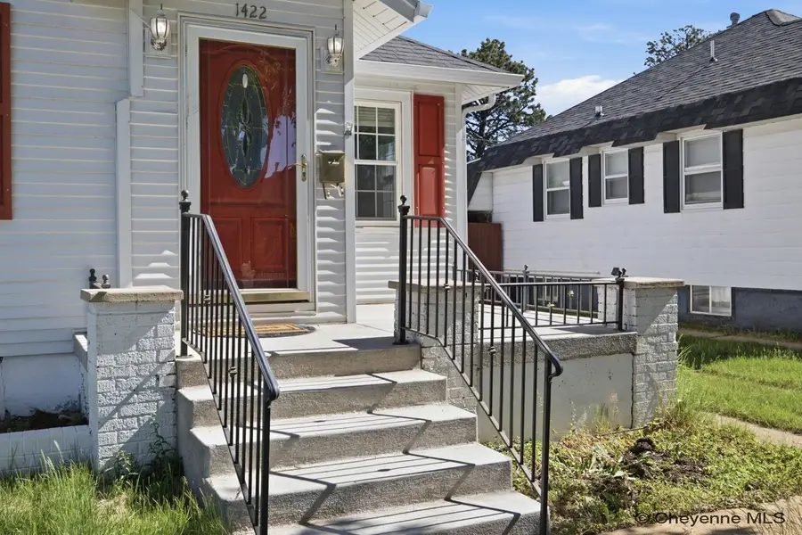 1422 W 32nd St, Cheyenne, WY 82001 - #2