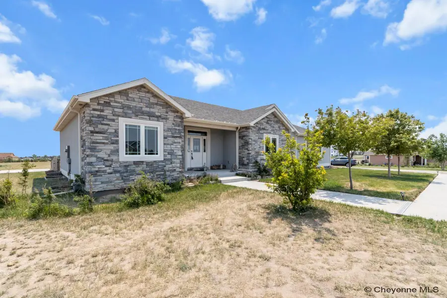 6807 Spencer Dr, Cheyenne, WY 82007 - #2
