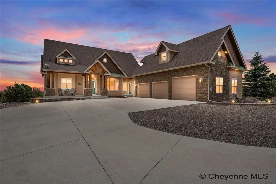 7297 Monarch Dr, Cheyenne, WY 82009 - #2