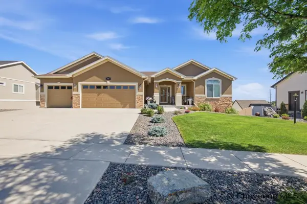 918 Samuel Ln, Cheyenne, WY 82009