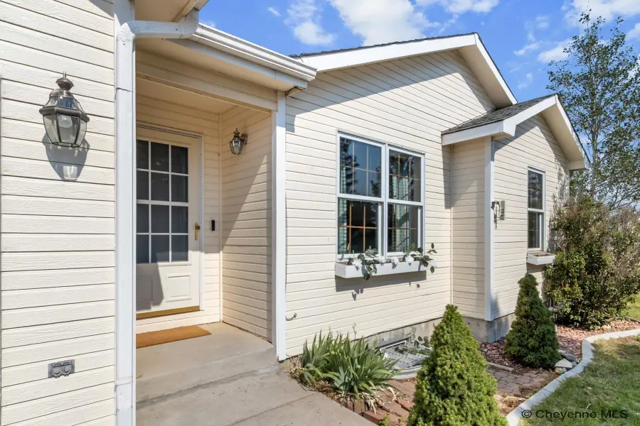 7818 Surrey Rd, Cheyenne, WY 82009 - #2