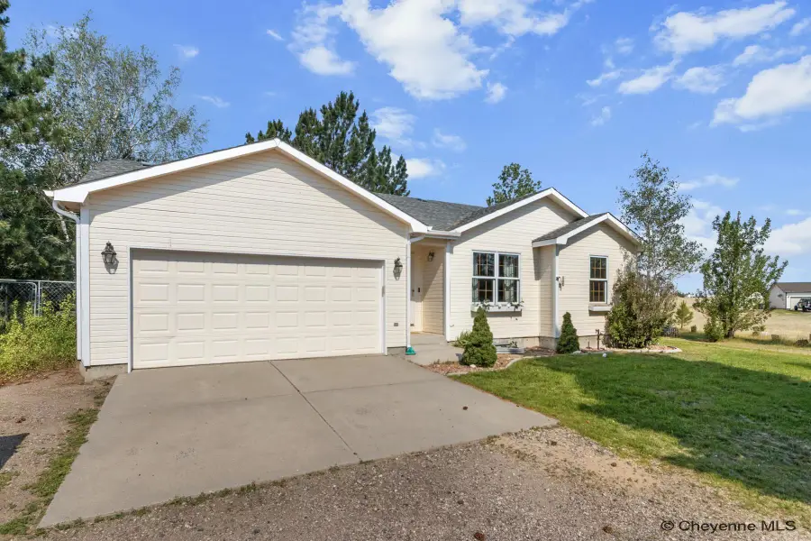 7818 Surrey Rd, Cheyenne, WY 82009 - #3