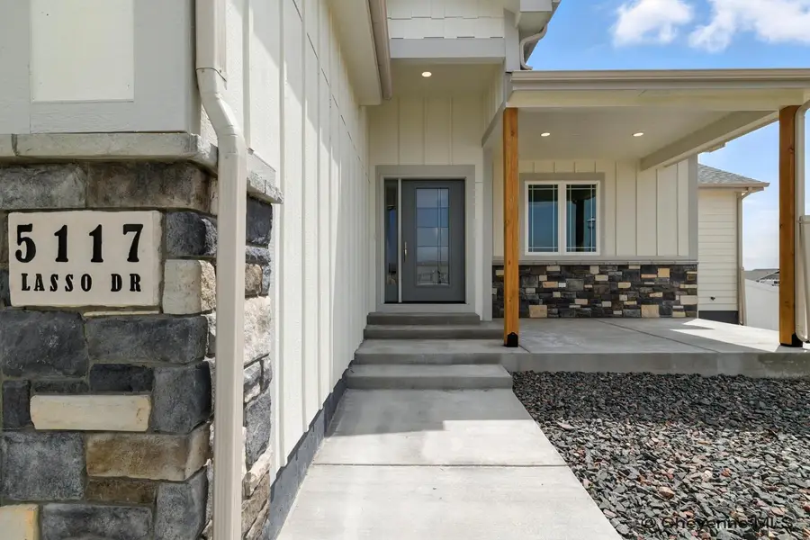 7205 Amberjack Dr, Cheyenne, WY 82009 - #2