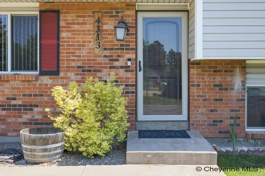4313 Greenridge Ct, Cheyenne, WY 82001 - #2